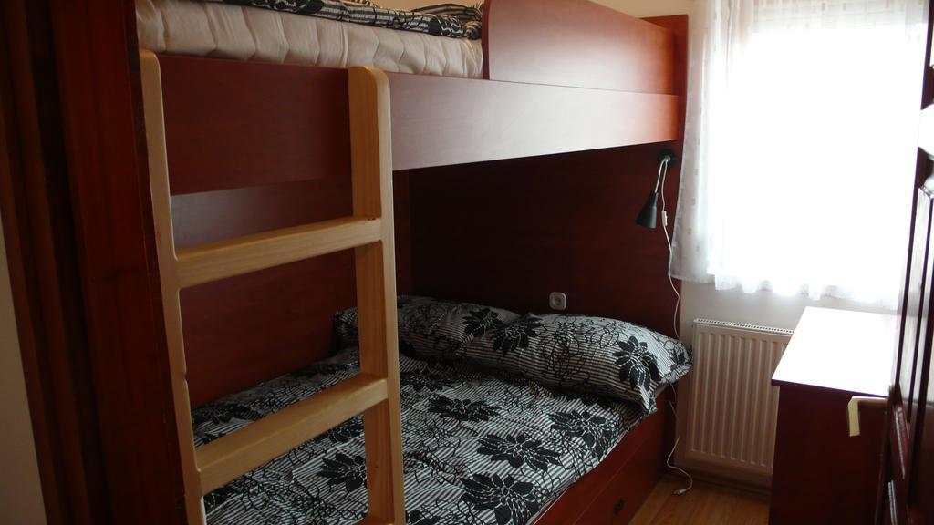 Nyarido Apartman Apartment อัลโชเอิร์ช ภายนอก รูปภาพ